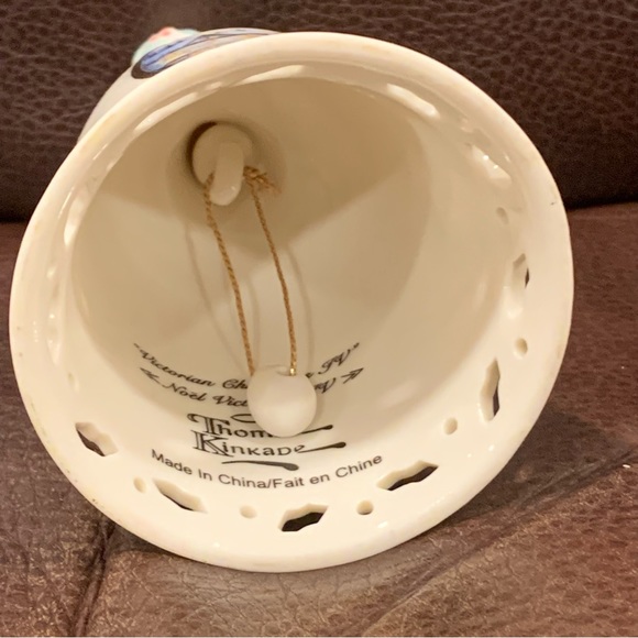 Thomas Kinkade Victorian Christmas IV Porcelain Christmas Bell - Picture 9 of 10